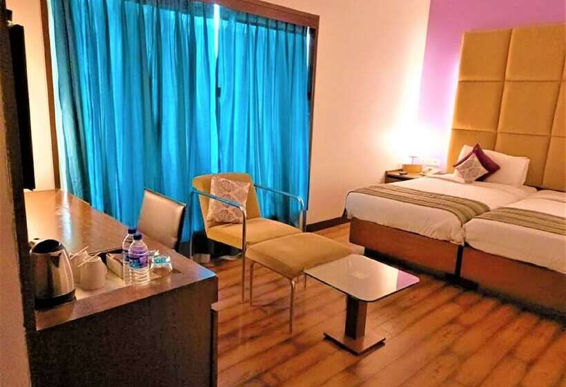Номер Deluxe, Yogi Executive, Navi Mumbai
