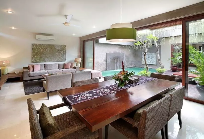 ویلای یک اتاق خوابه با استخر شنا, Kanishka Villas