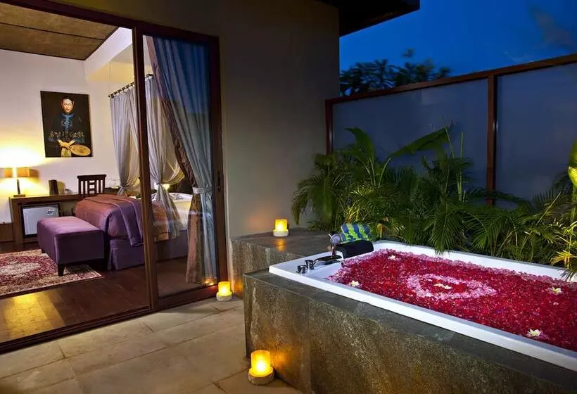 سوئیت با وان آب گرم, Kanishka Villas