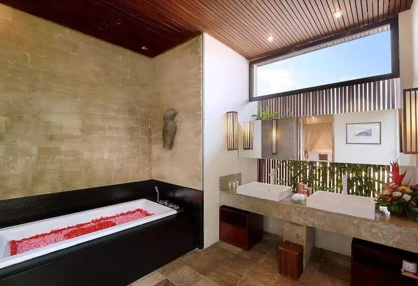 سوئیت با وان آب گرم, Kanishka Villas