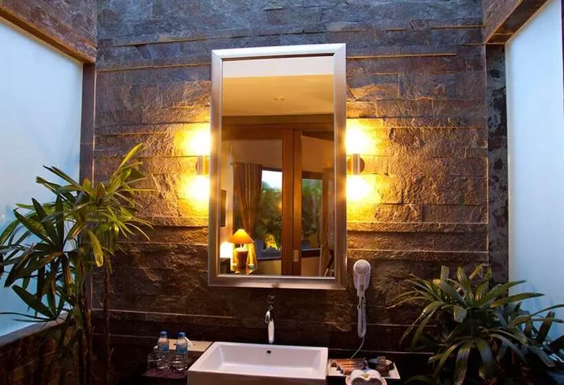 سوئیت با وان آب گرم, Kanishka Villas
