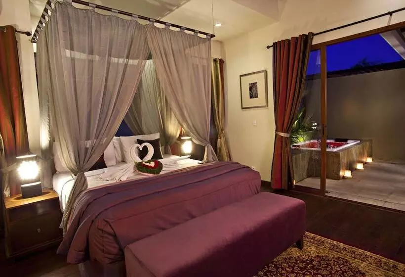 سوئیت با وان آب گرم, Kanishka Villas