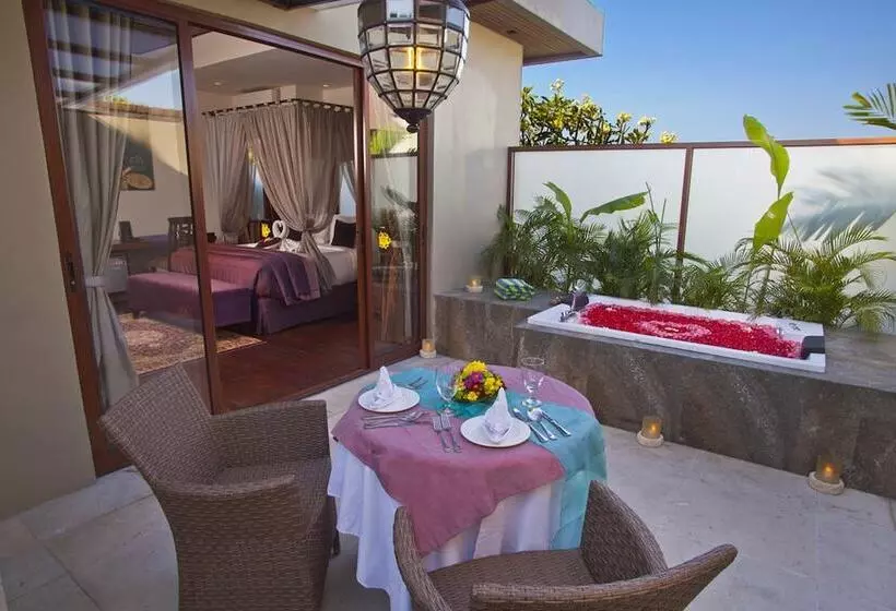 سوئیت با وان آب گرم, Kanishka Villas