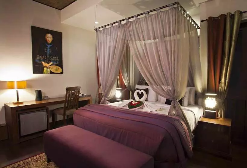 سوئیت با وان آب گرم, Kanishka Villas
