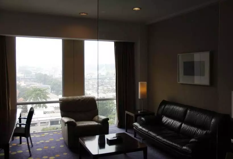 سوییت جونیور, Novotel Bandung