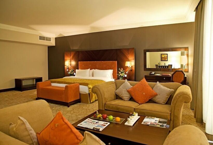 Quarto Deluxe, Swiss Belhotel Doha