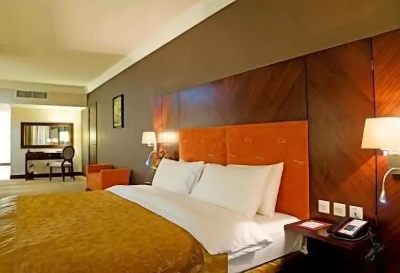 Deluxe-sviitti, Swiss Belhotel Doha