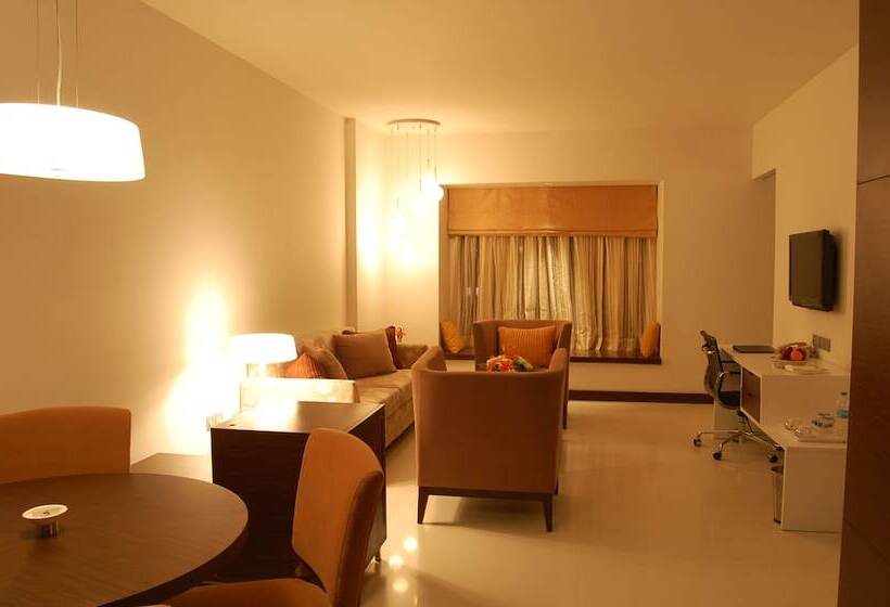 جناح, The Pride Hotel, Bangalore