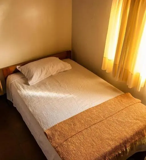 اتاق اکونومی, La Casa De Ana