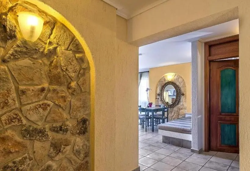 آپارتمان 1 خوابه, Castle Suites