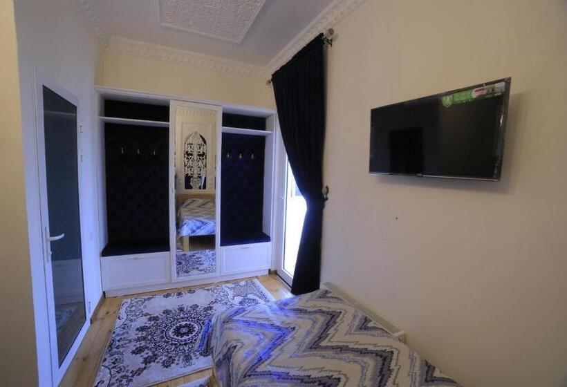 اتاق استاندارد, Hanifa