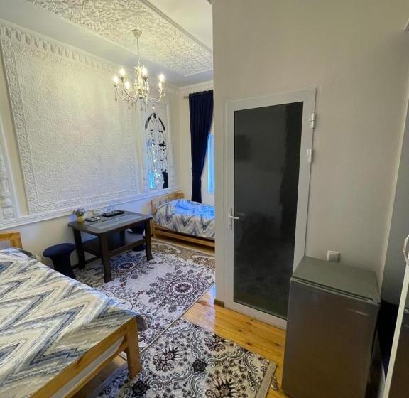 اتاق استاندارد, Hanifa