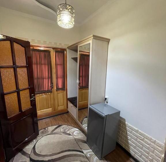 اتاق استاندارد, Hanifa