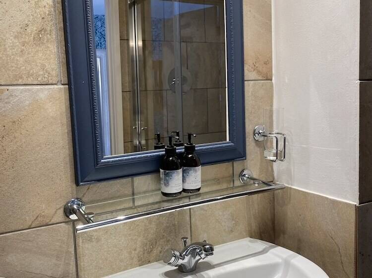 Standardrum, The Countryman