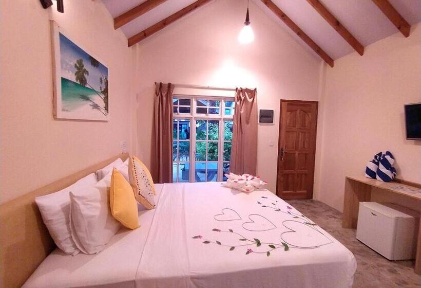 اتاق استاندارد با چشم‌انداز باغ, Manta Stay Thoddoo, Maldives