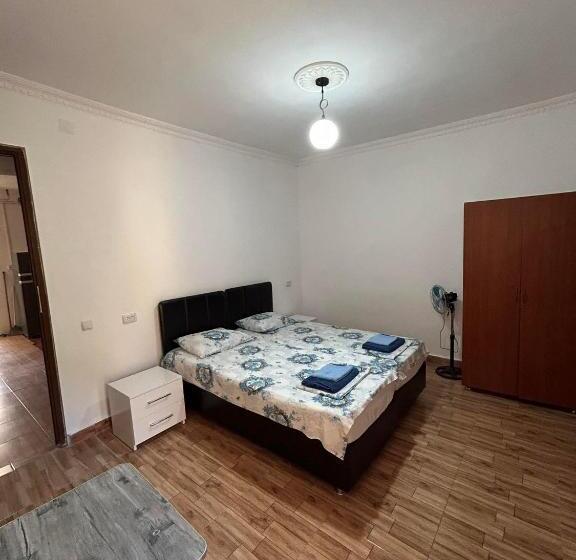 اتاق استاندارد با بالکن و چشم‌انداز دریا, My House Kvariati