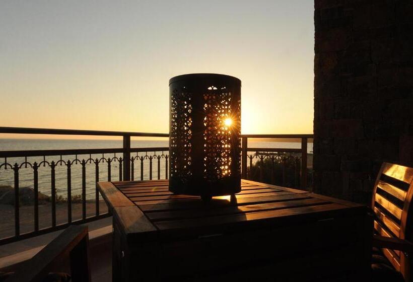 Королевский Люкс, Royalty Suites Seaside