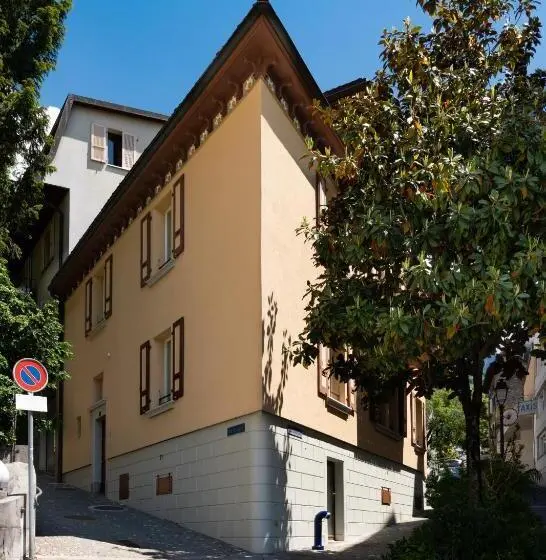 استودیوی استاندارد, The Studios Montreux Swiss Hotel Apartments