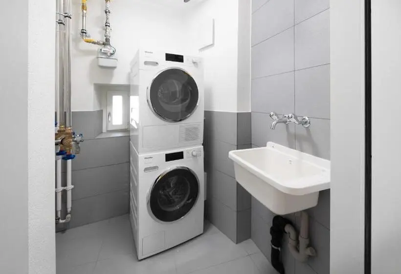 استودیوی سوپریور, The Studios Montreux Swiss Hotel Apartments