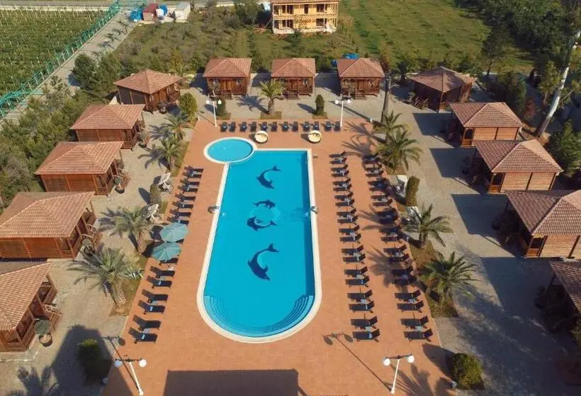 کلبه ییلاقی سوپریور یک خوابه, Chateau Kvirike