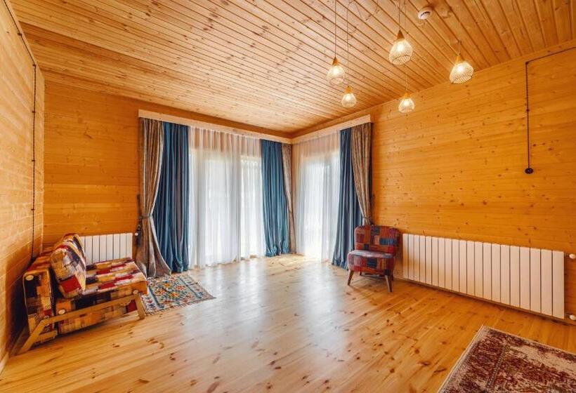 וילה בת חדר שינה 1, Chateau Kvirike