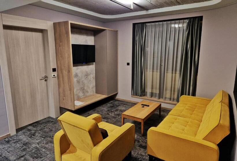 آپارتمان 1 خوابه با بالکن, City Code