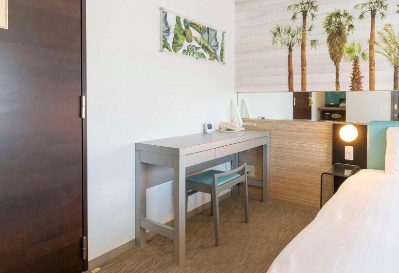 اتاق استاندارد, Comfort Inn Naha Tomari Port