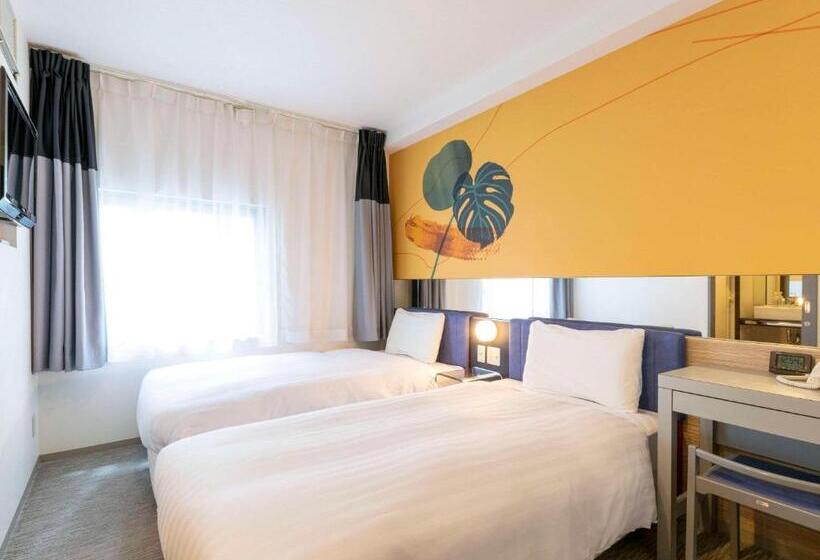 Номер Economy, Comfort Inn Naha Tomari Port