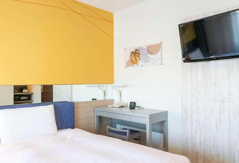 اتاق استاندارد, Comfort Inn Naha Tomari Port