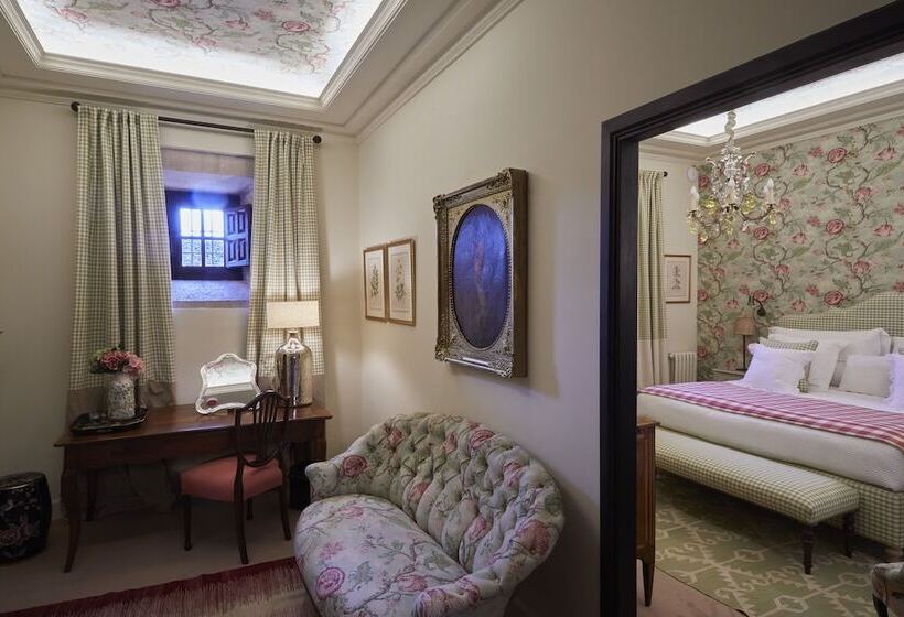 Полулюкс, Helguera Palacio Boutique & Antique
