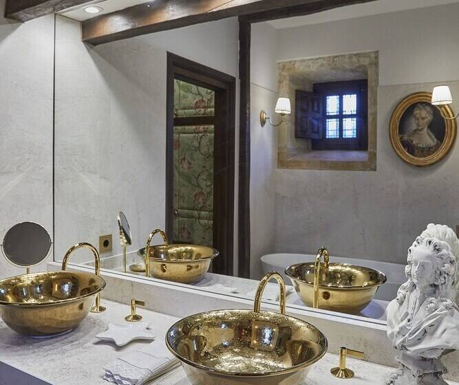 ジュニアスイート, Helguera Palacio Boutique & Antique