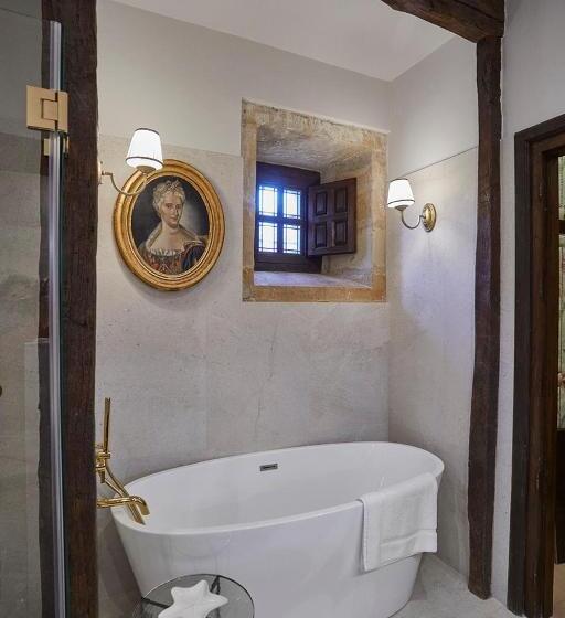 ジュニアスイート, Helguera Palacio Boutique & Antique