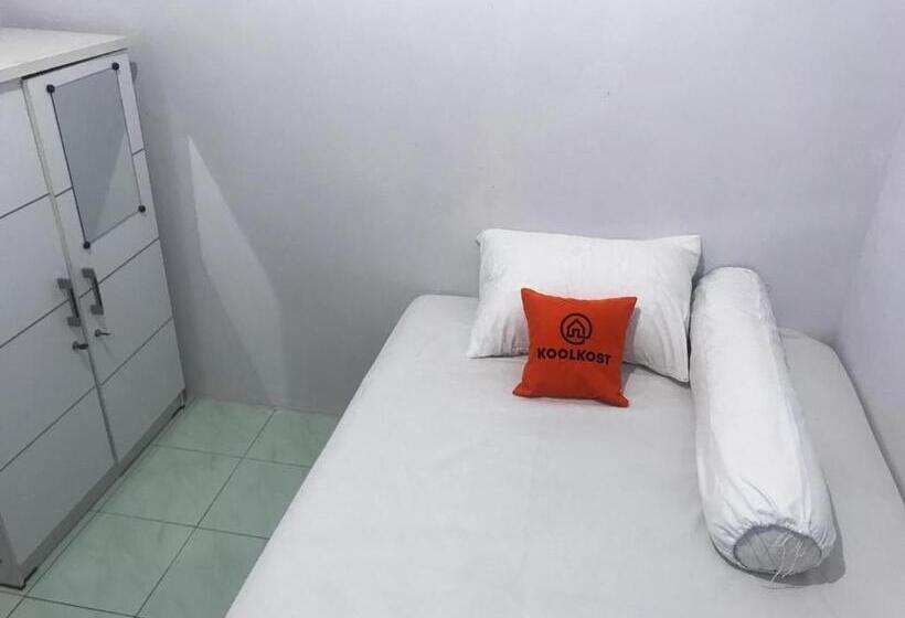 标准单人间共用浴室, Koolkost Syariah Near Pelabuhan Tanjung Priok