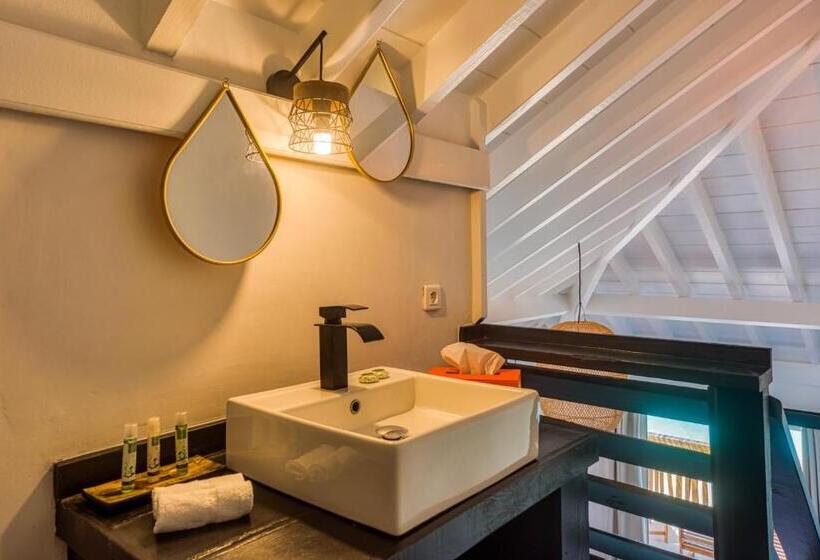 اتاق استاندارد با بالکن و چشمانداز دریا, Love Boutique