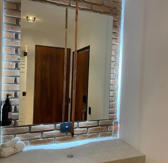 اتاق استاندارد, Oxú Solo Adultos