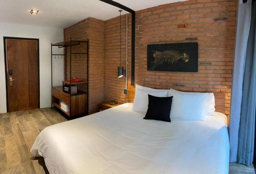 اتاق سوپریور, Oxú Solo Adultos