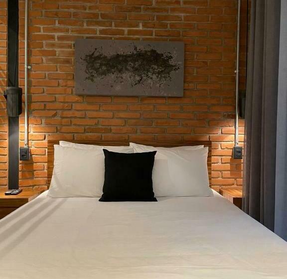 اتاق استاندارد, Oxú Solo Adultos