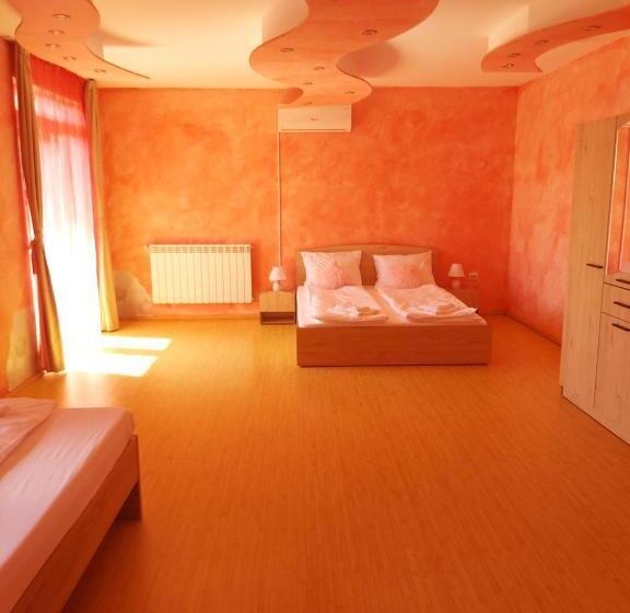 חדר משפחתי, Casa Eric