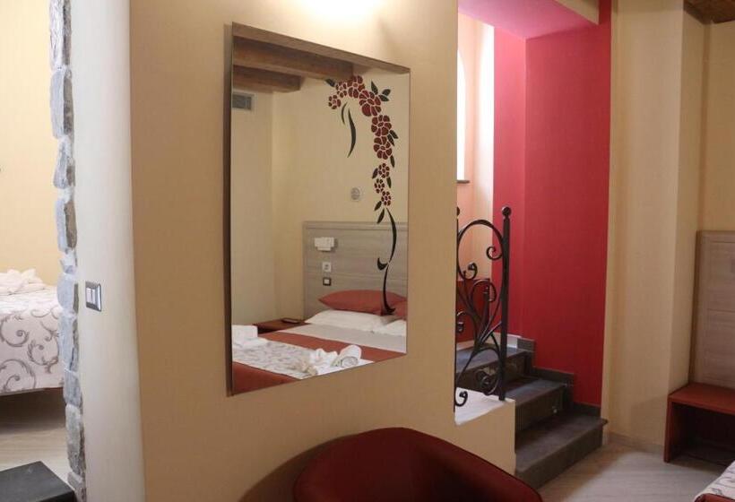 Трехместный Номер Стандарт с Балконом, Dimora Del Corso