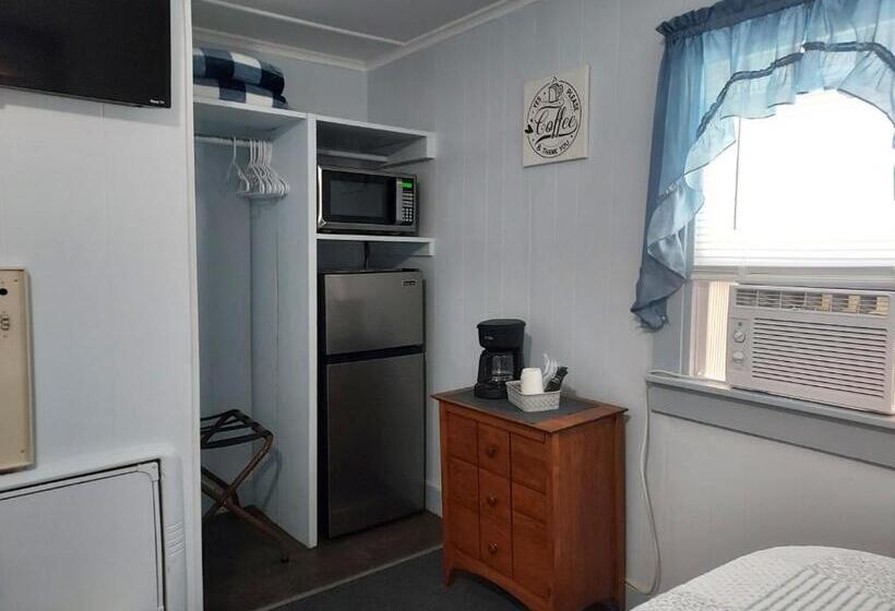 غرفة كلاسيكية ثلاثية, Serenity Motel