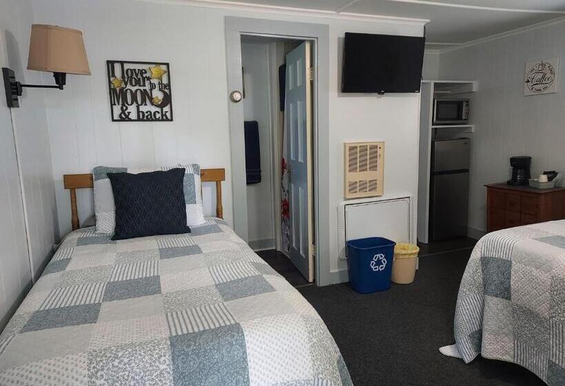 غرفة كلاسيكية ثلاثية, Serenity Motel