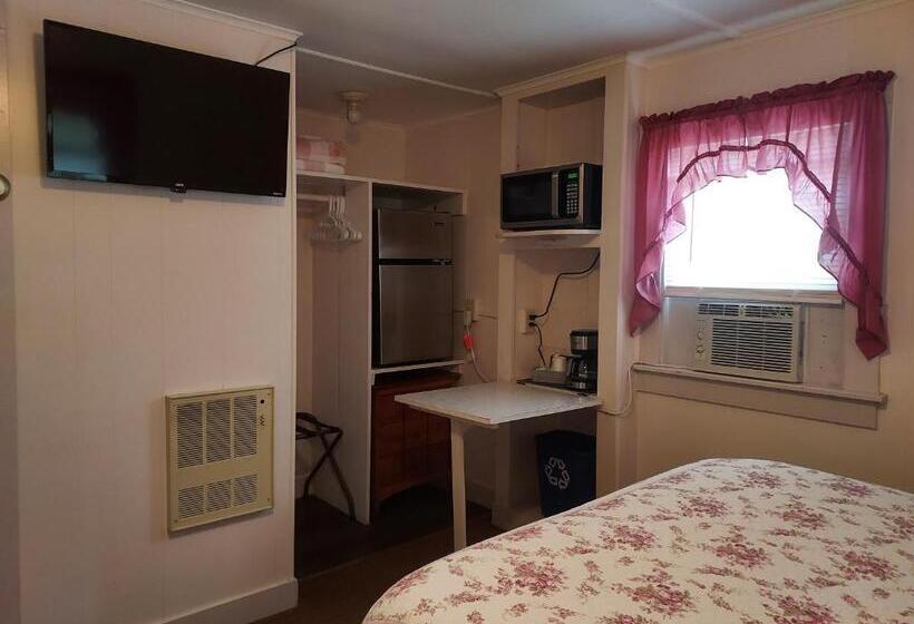 غرفة كلاسيكية ثلاثية, Serenity Motel