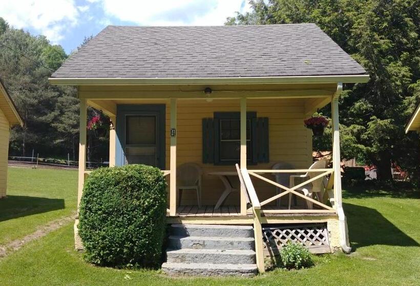 غرفة كلاسيكية ثلاثية, Serenity Motel