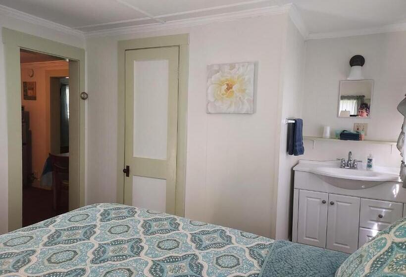 جناح ديلوكس, Serenity Motel