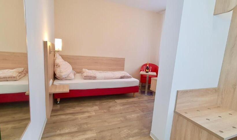 Quarto Estandar Individual, Da Sabino