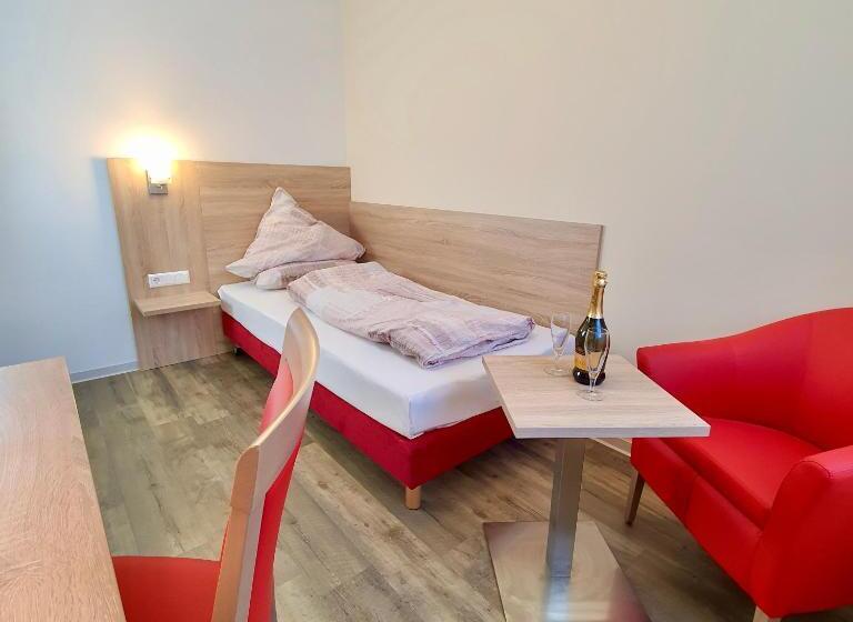 Quarto Estandar Individual, Da Sabino