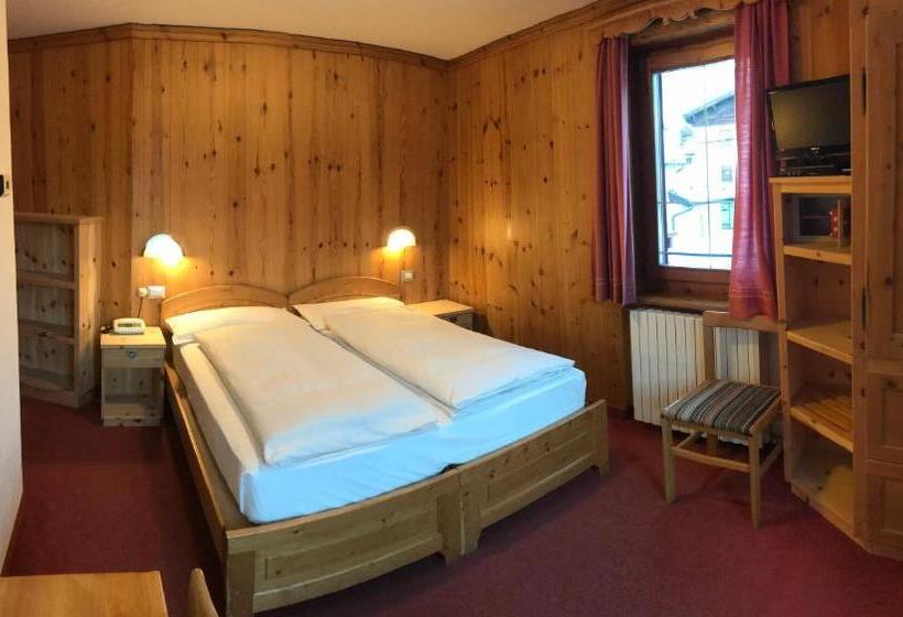 غرفة قياسية مزوَّدة بشُرفة, Garni La Casetta