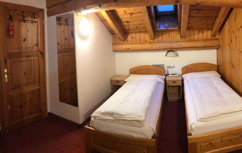 غرفة دور أخير, Garni La Casetta