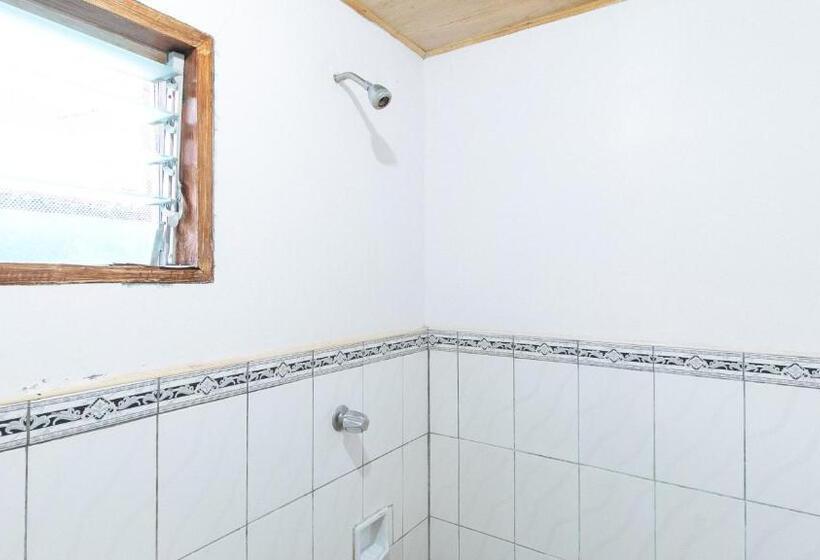 جناح عائلي, Reddoorz Hostel At Megans Paradisio Beach Resort