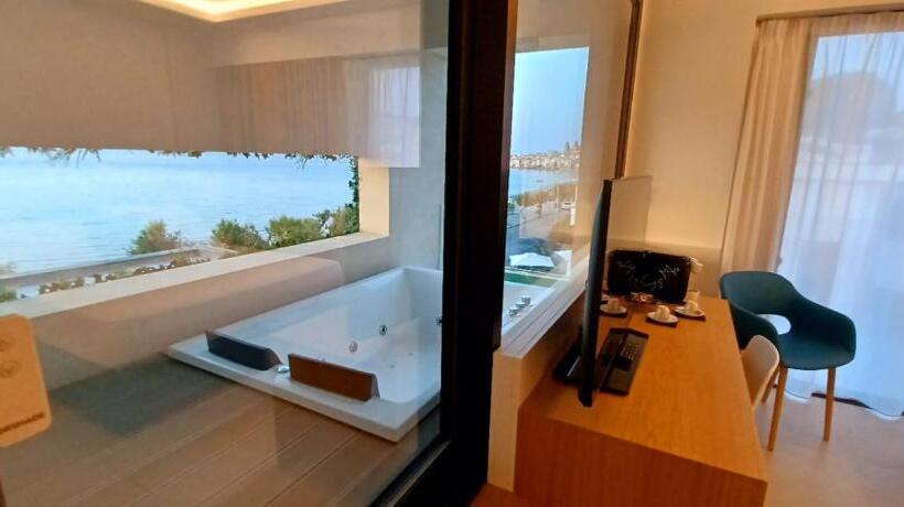 סוויטת ג'וניור עם מסג'ר מים, Sunset